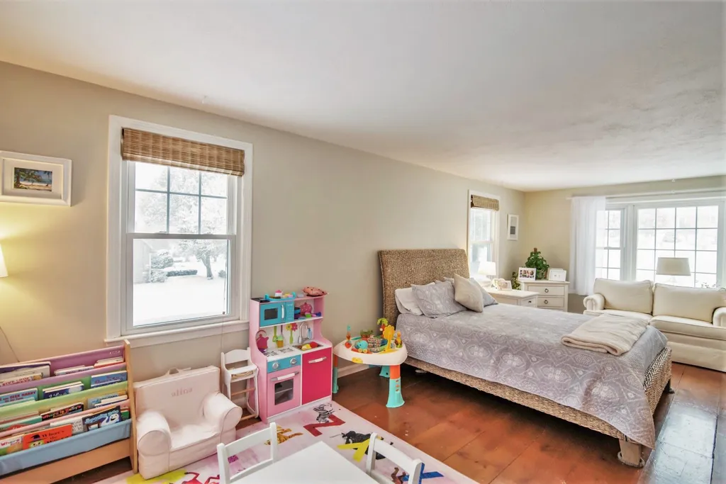 8 Country Club Lane Plaistow NH 03865