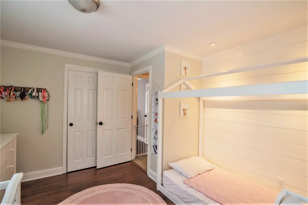 8 Country Club Lane Plaistow NH 03865
