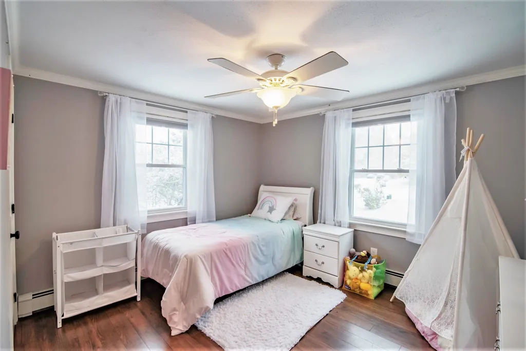 8 Country Club Lane Plaistow NH 03865