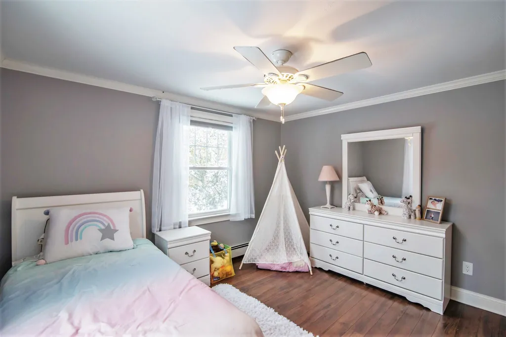 8 Country Club Lane Plaistow NH 03865
