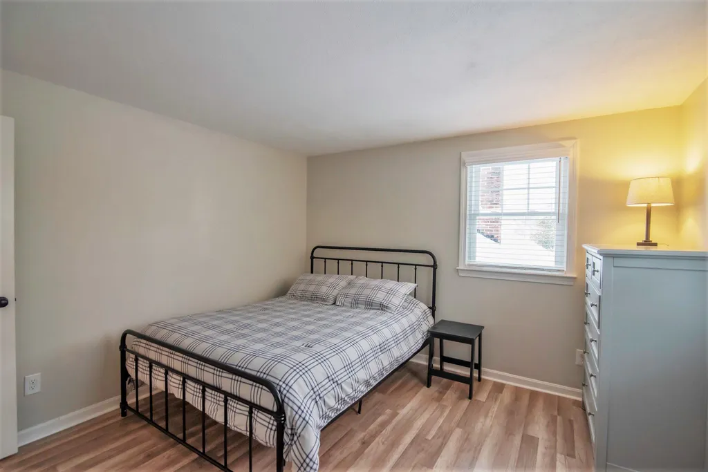 8 Country Club Lane Plaistow NH 03865