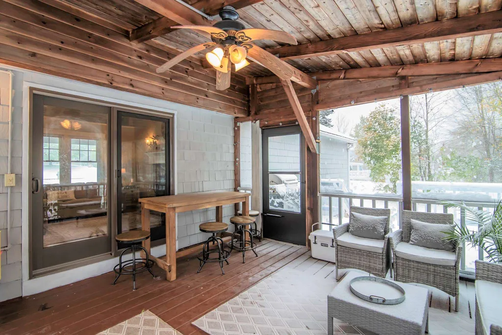 8 Country Club Lane Plaistow NH 03865