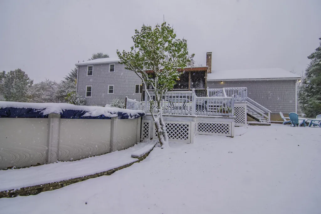 8 Country Club Lane Plaistow NH 03865