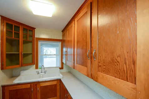 32 Gilman Street Nashua NH 03060