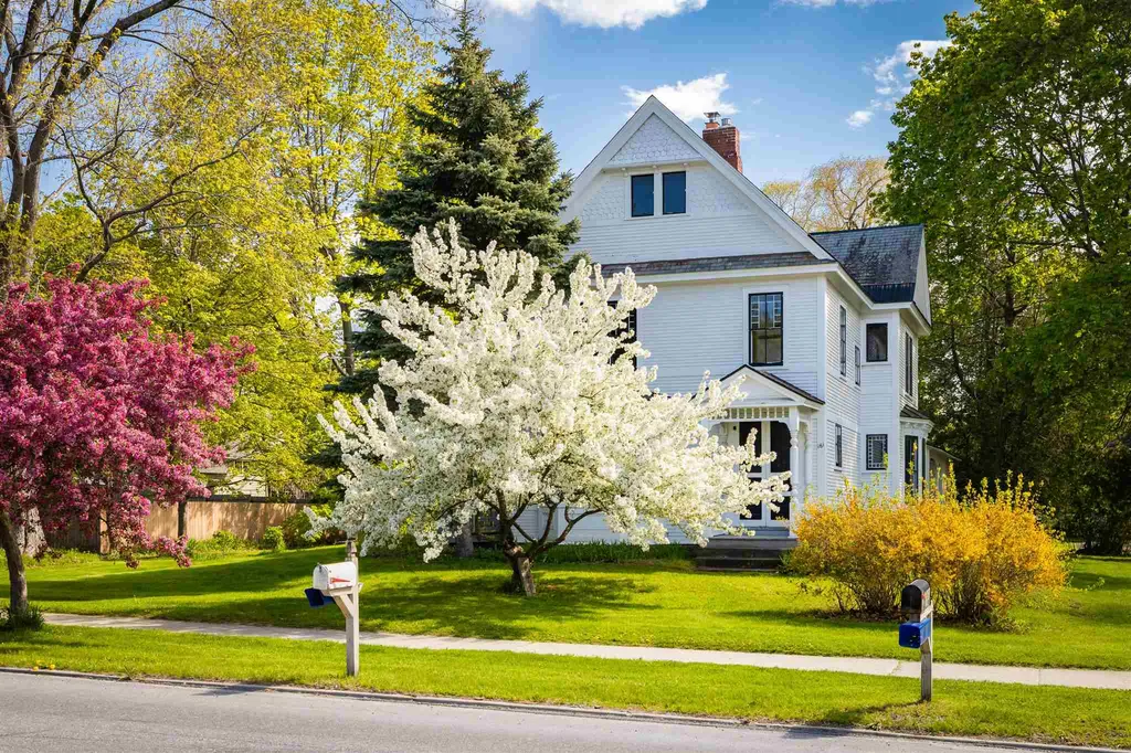 161 Harbor Road Shelburne VT 05482