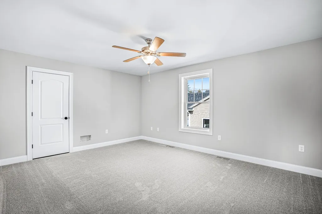 18 Del Ray Drive Windham NH 03087