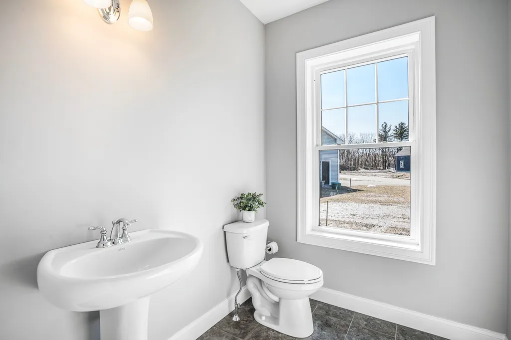 18 Del Ray Drive Windham NH 03087