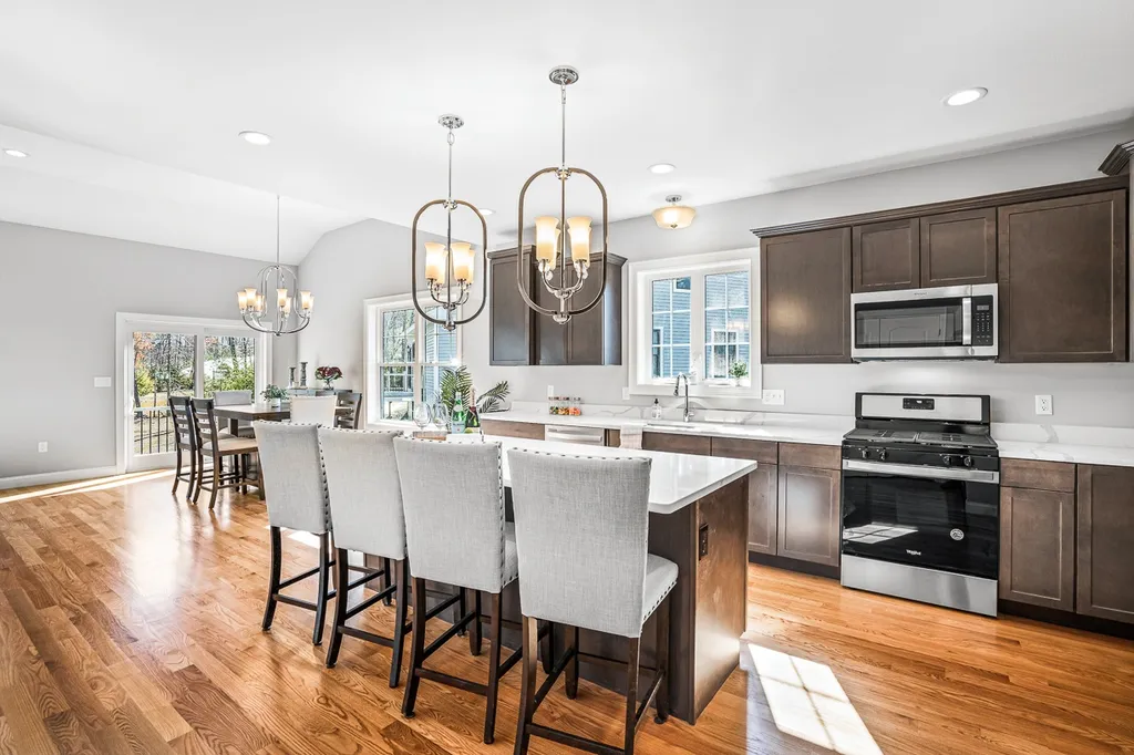 18 Del Ray Drive Windham NH 03087