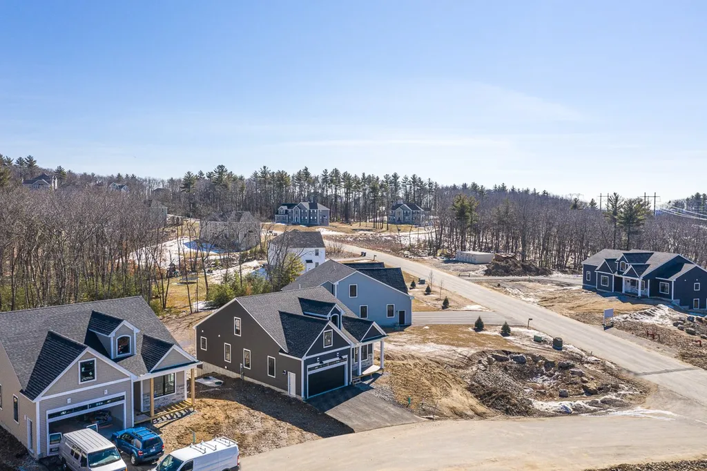 18 Del Ray Drive Windham NH 03087