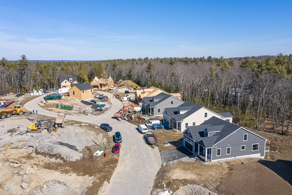 18 Del Ray Drive Windham NH 03087