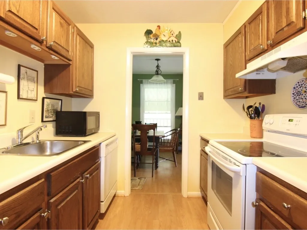 80 Ledgewood Circle Burlington VT 05401