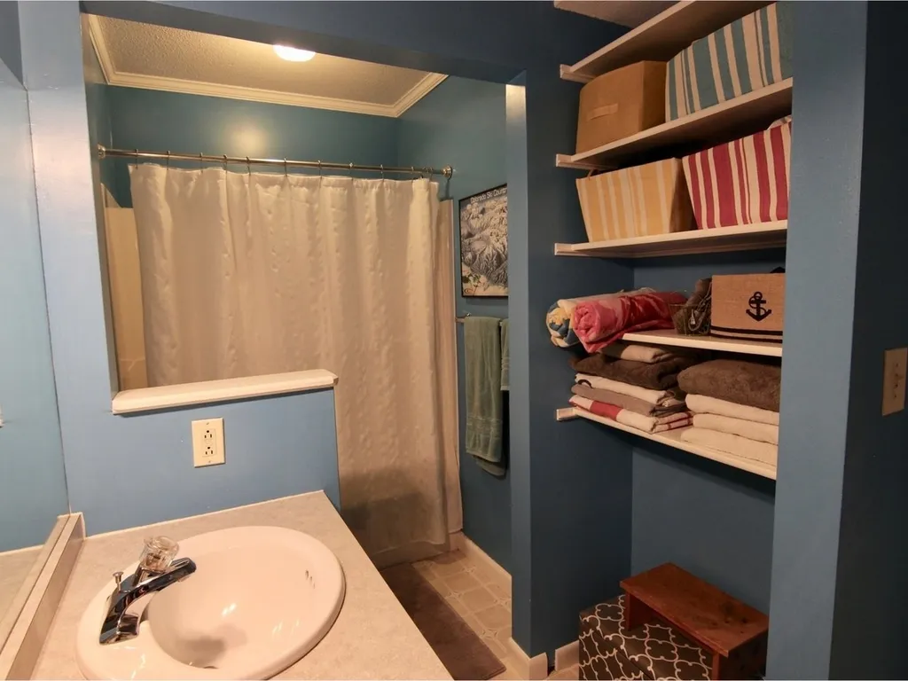 80 Ledgewood Circle Burlington VT 05401