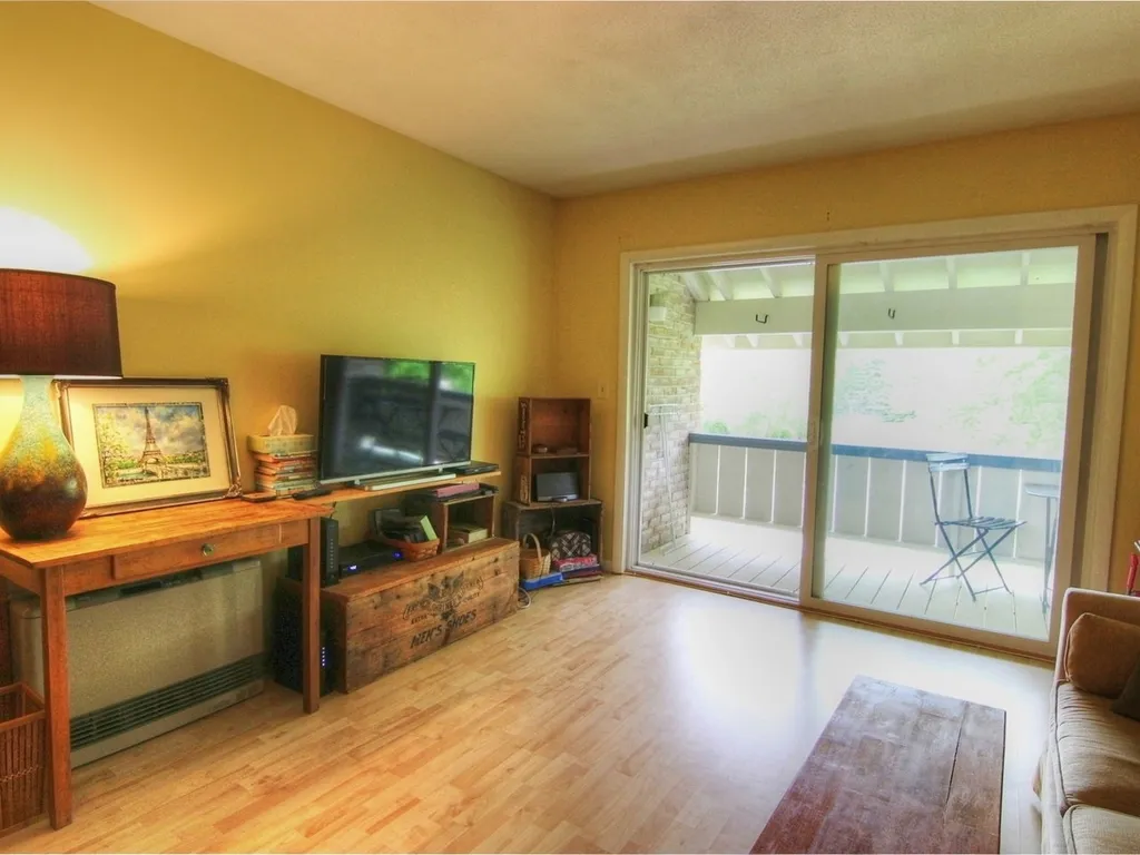 80 Ledgewood Circle Burlington VT 05401