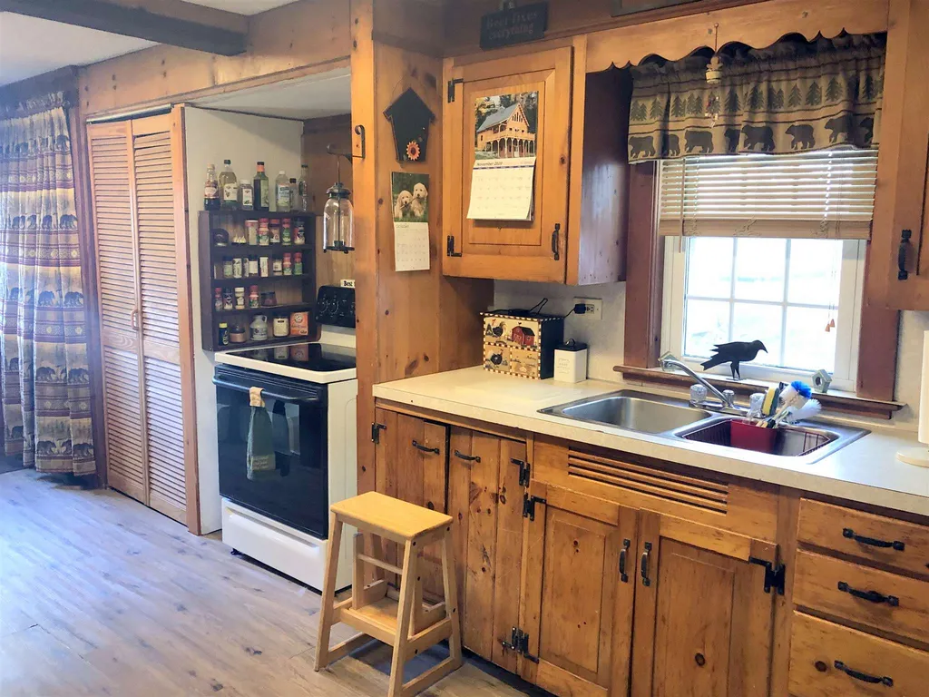 144 Center Street Wolfeboro NH 03894