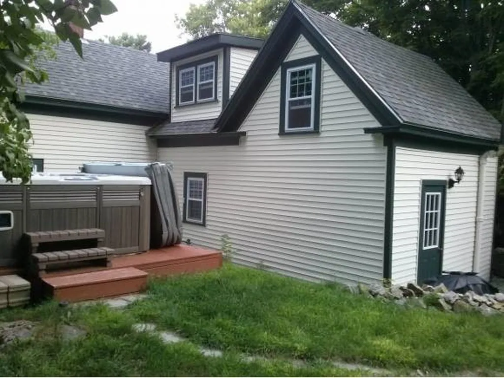 144 Center Street Wolfeboro NH 03894