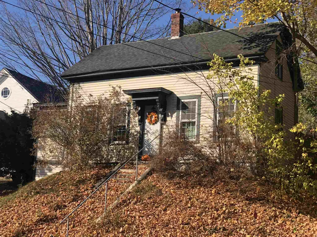 144 Center Street Wolfeboro NH 03894