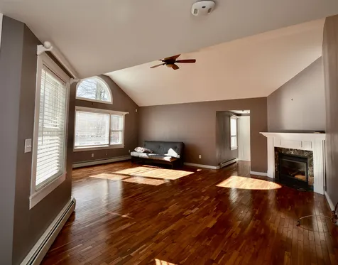 1462 King Hill Road New London NH 03257