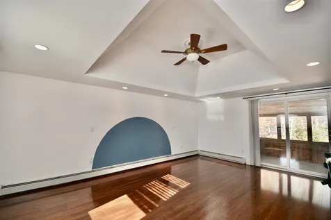 1462 King Hill Road New London NH 03257