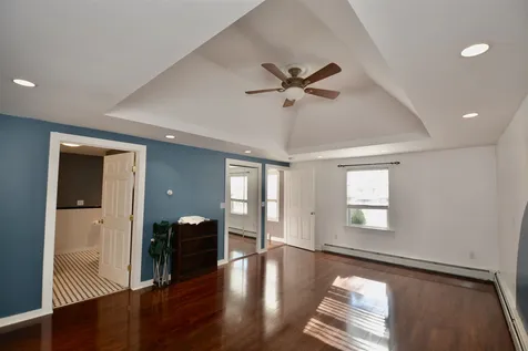 1462 King Hill Road New London NH 03257