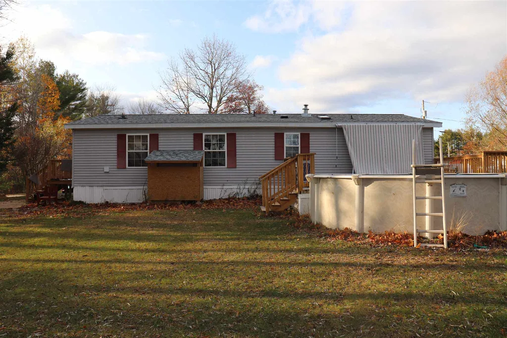 15 Georgia Pine Lane Farmington NH 03835