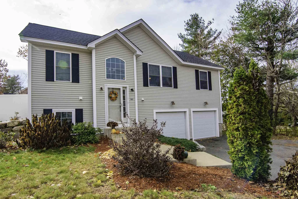 585 Bodwell Road Manchester NH 03109