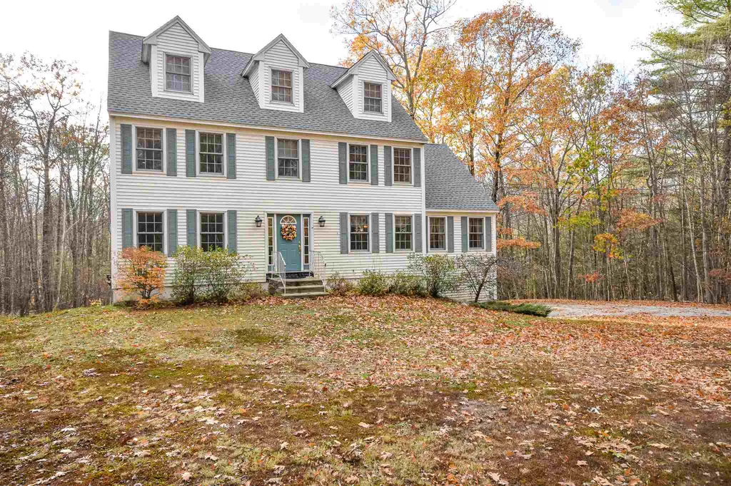 28 Clover Lane Barrington NH 03825