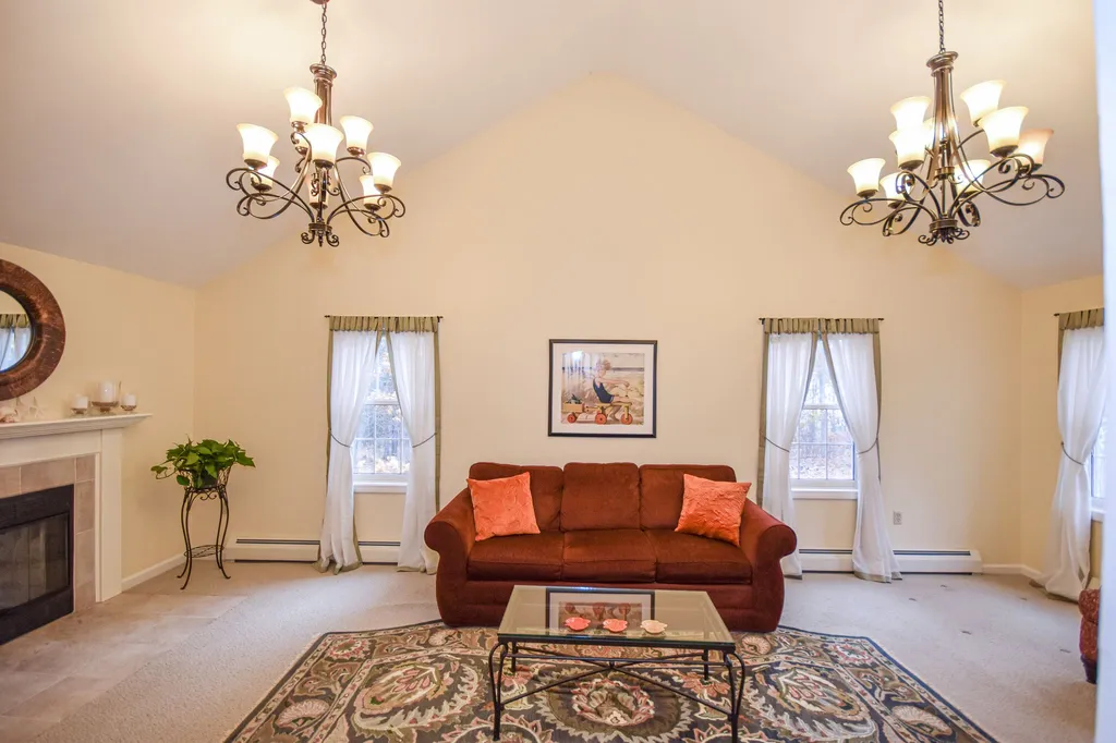 28 Clover Lane Barrington NH 03825