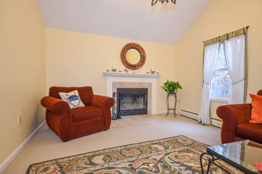 28 Clover Lane Barrington NH 03825