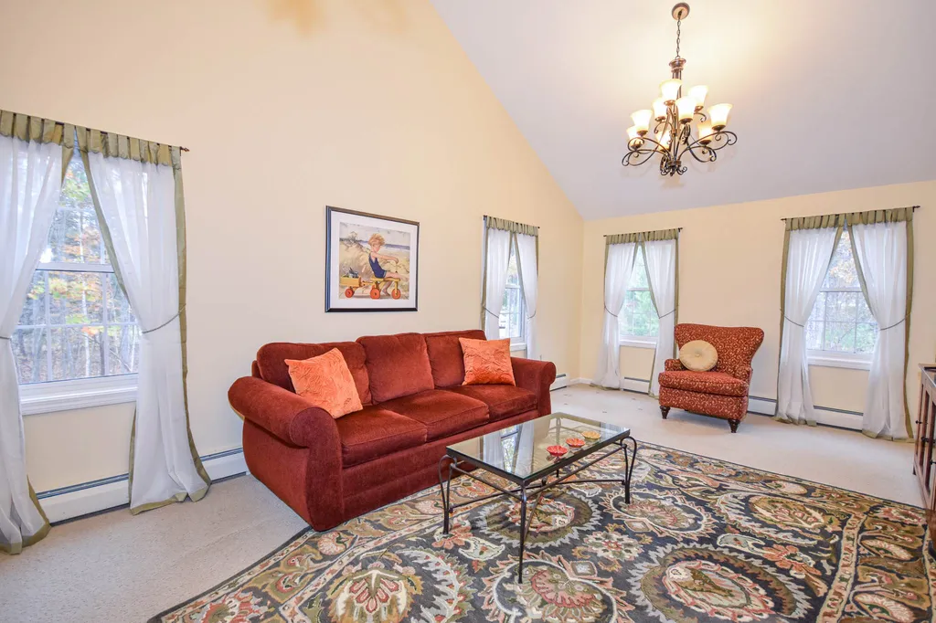 28 Clover Lane Barrington NH 03825