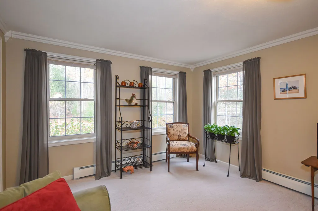 28 Clover Lane Barrington NH 03825
