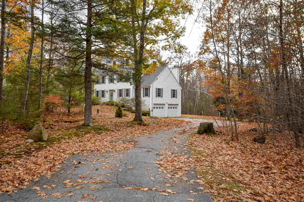 28 Clover Lane Barrington NH 03825