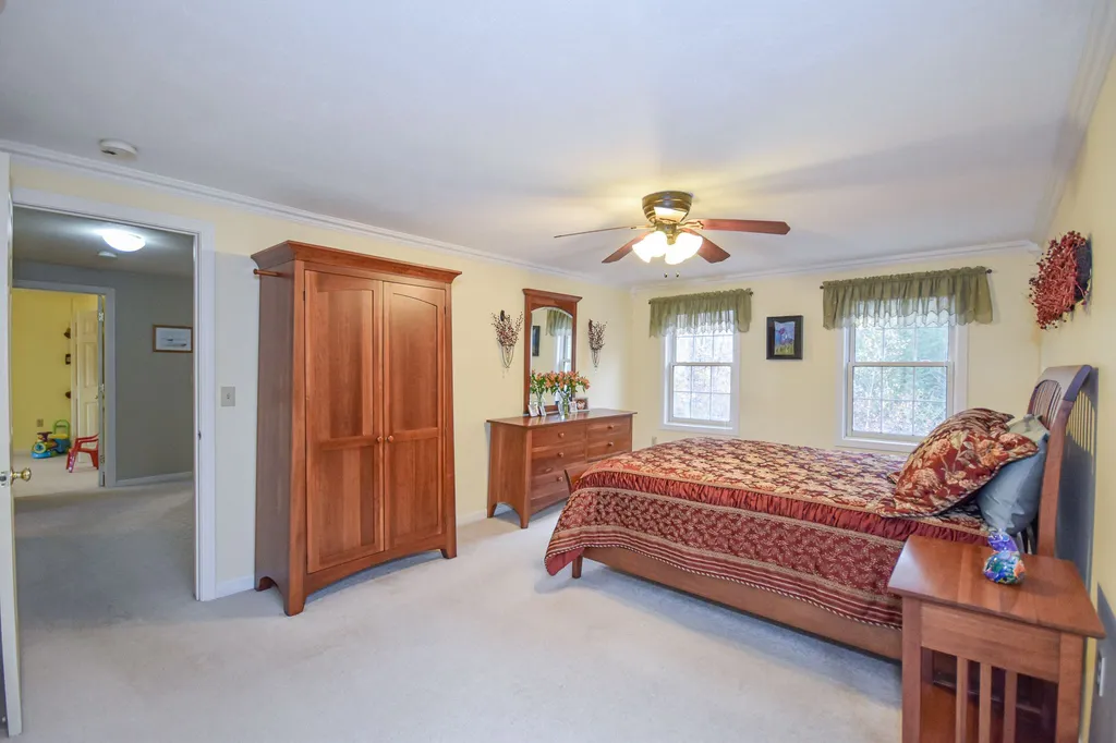 28 Clover Lane Barrington NH 03825