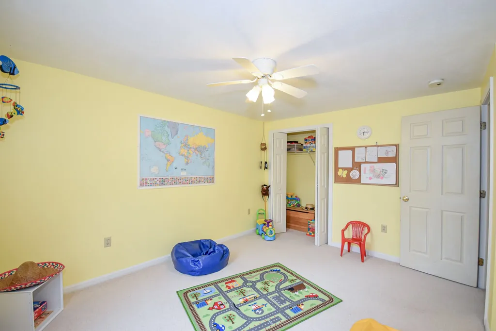 28 Clover Lane Barrington NH 03825
