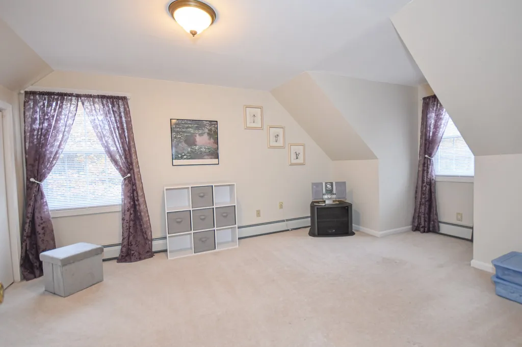 28 Clover Lane Barrington NH 03825