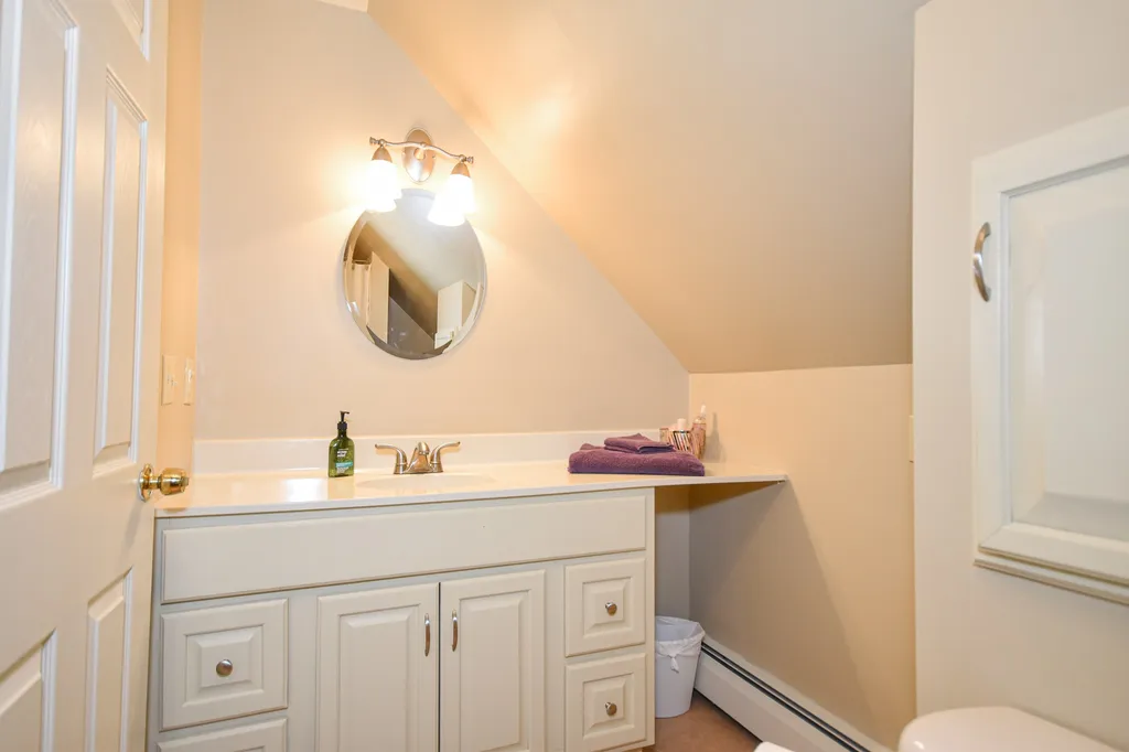 28 Clover Lane Barrington NH 03825