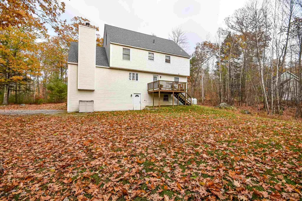 28 Clover Lane Barrington NH 03825