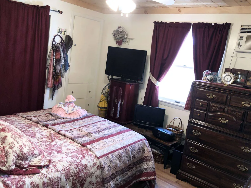 14 Varney Street Somersworth NH 03878