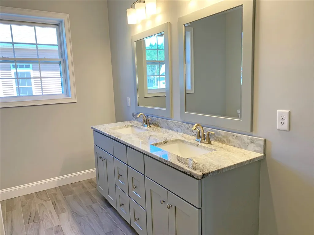 26 Pilgrim Road Londonderry NH 03053