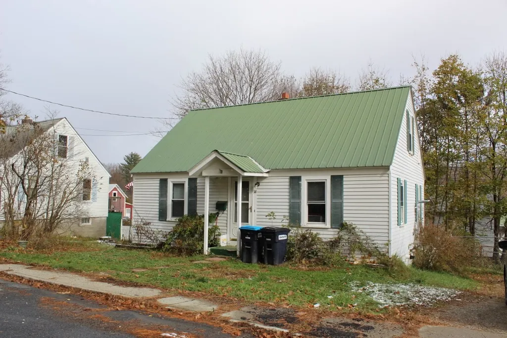 14 Autumn Street Springfield VT 05156