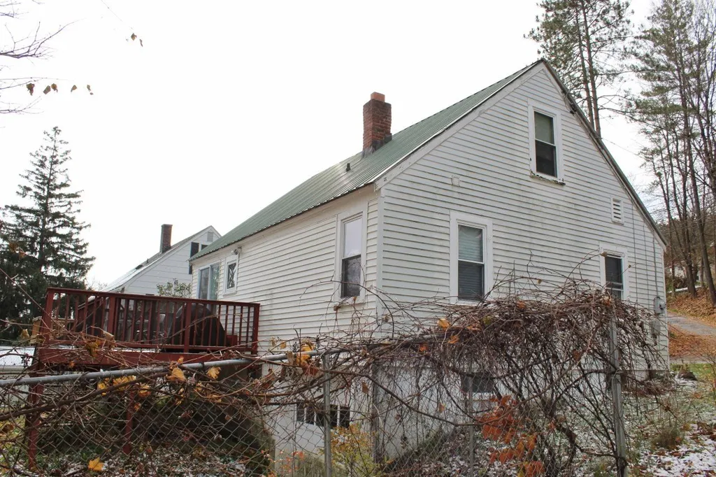 14 Autumn Street Springfield VT 05156