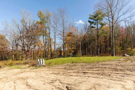 1 Oak Hill Lane Epping NH 03042