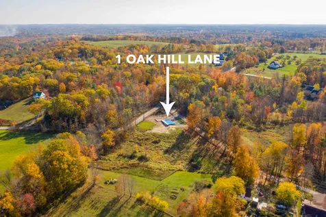 1 Oak Hill Lane Epping NH 03042