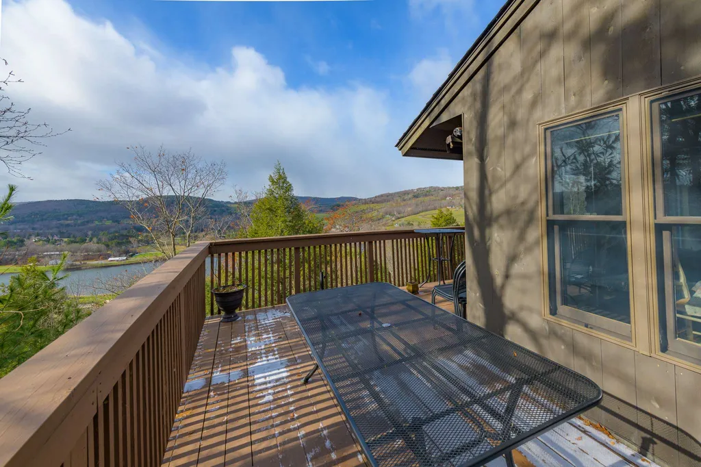 443 Alden Partridge Road Hartford VT 05059