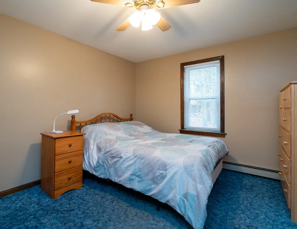 11 Royal Range Road Sandown NH 03873