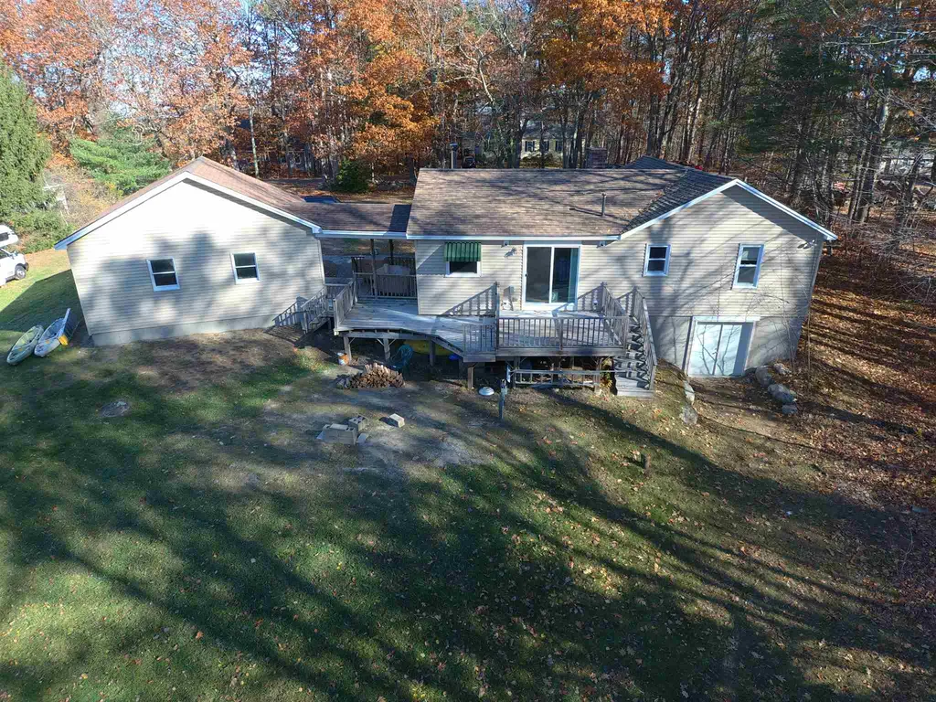 11 Royal Range Road Sandown NH 03873