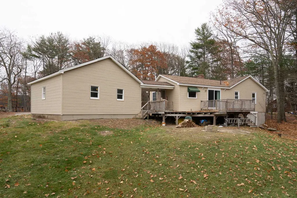 11 Royal Range Road Sandown NH 03873