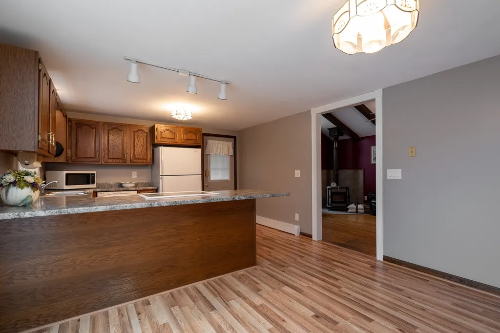 11 Royal Range Road Sandown NH 03873
