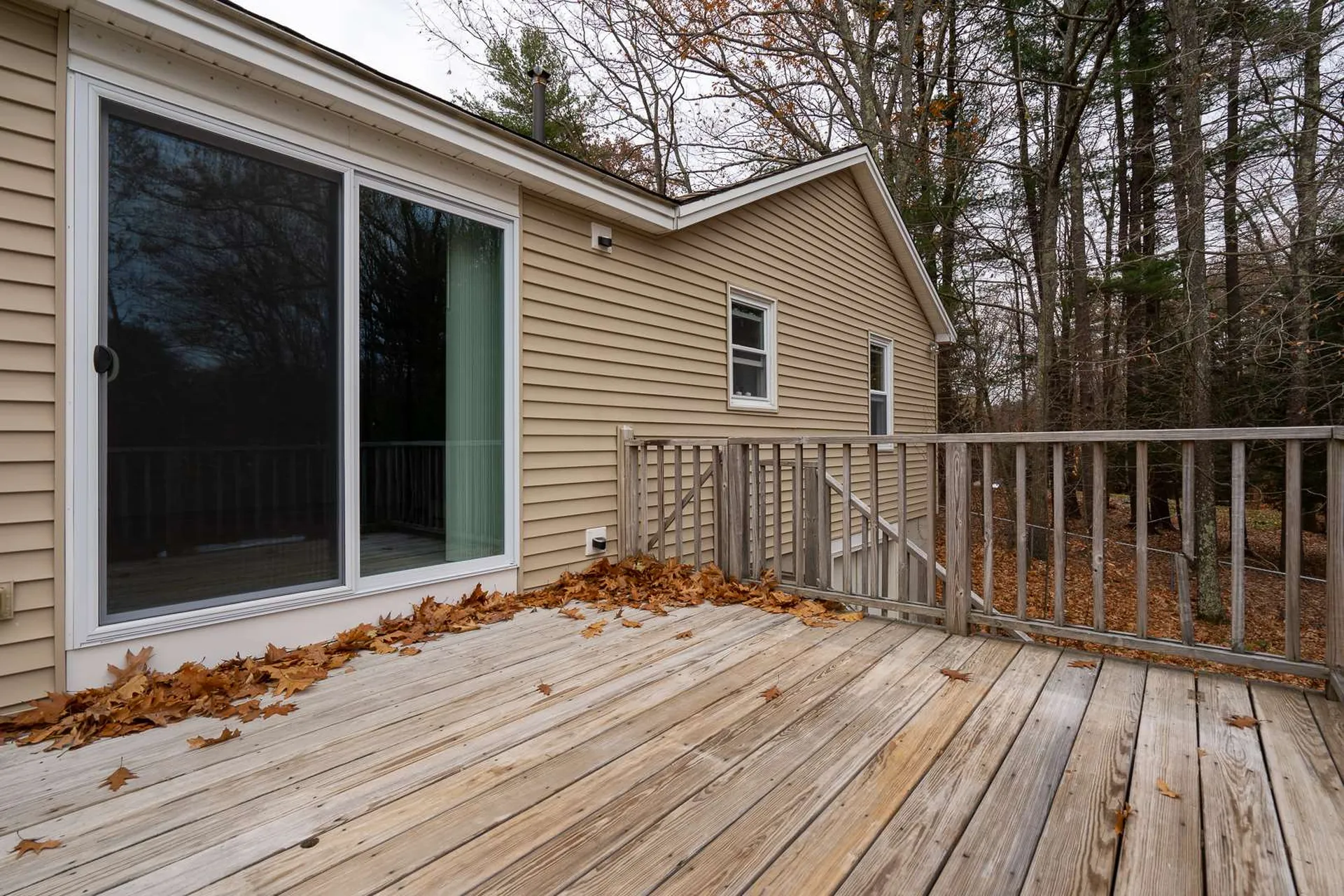 11 Royal Range Road Sandown NH 03873