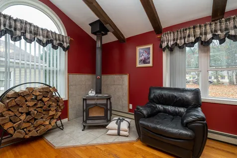 11 Royal Range Road Sandown NH 03873