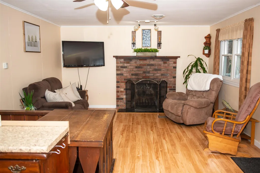 125 Varney Road Barnstead NH 03225